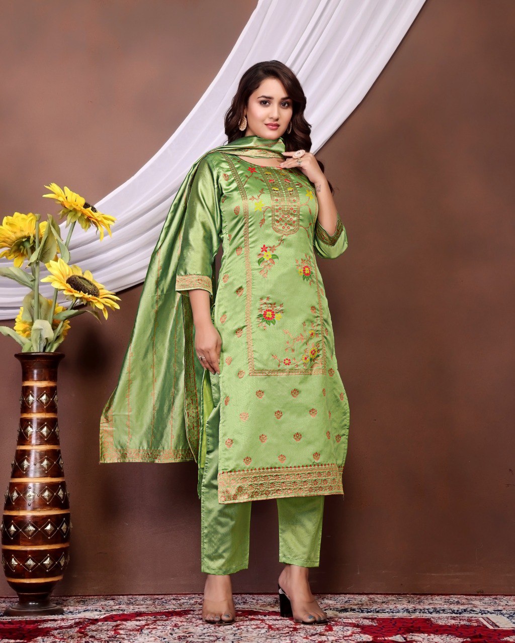 Introducing New Kurti Dupatta & Bottom Set πβ¨